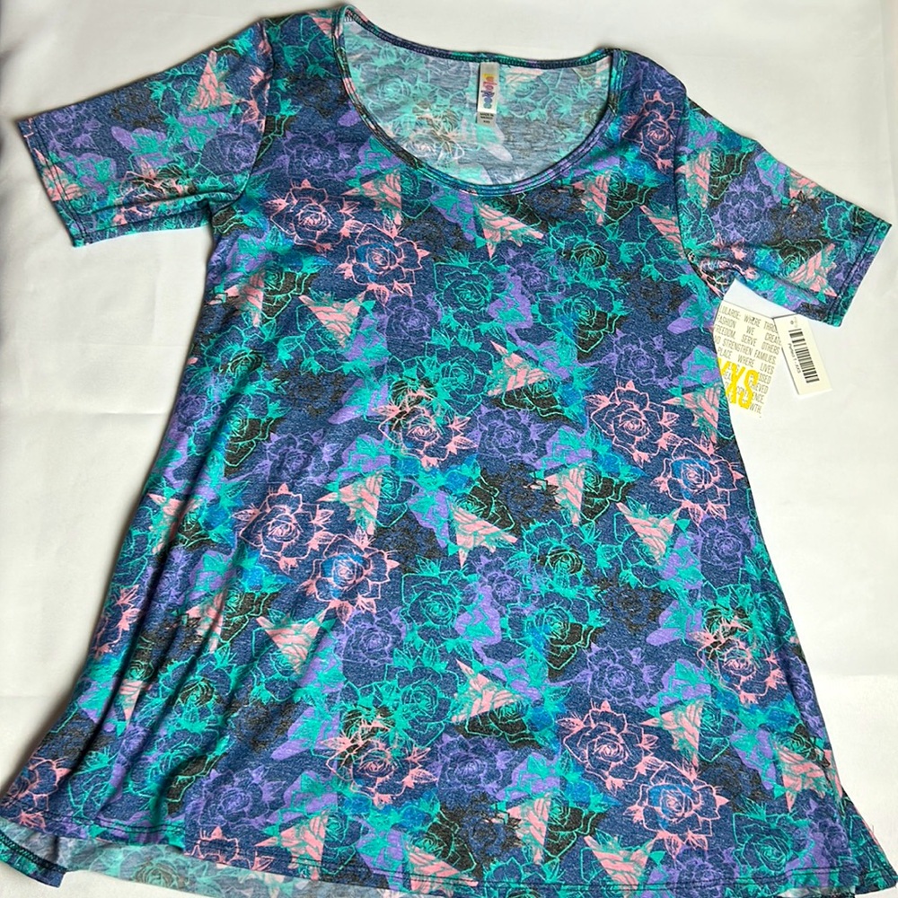 NWT LuLaRoe Floral pattern Perfect T diluted pastel colors